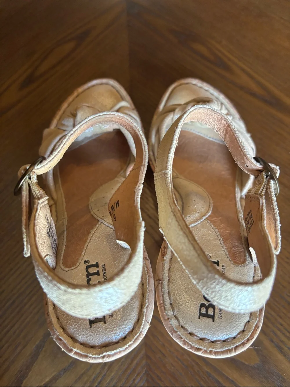 Born Metallic Gold Leather Cork Wedge Sandals Knotted Women’s 6.5